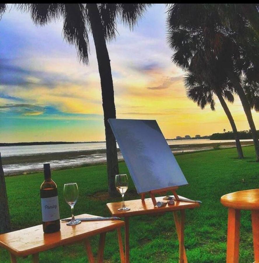 Retro Retreat In Dtsp - Explore The Downtown Area St. Petersburg Exteriör bild