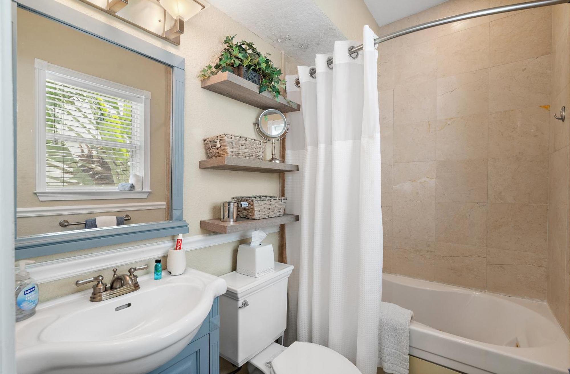 Retro Retreat In Dtsp - Explore The Downtown Area St. Petersburg Exteriör bild