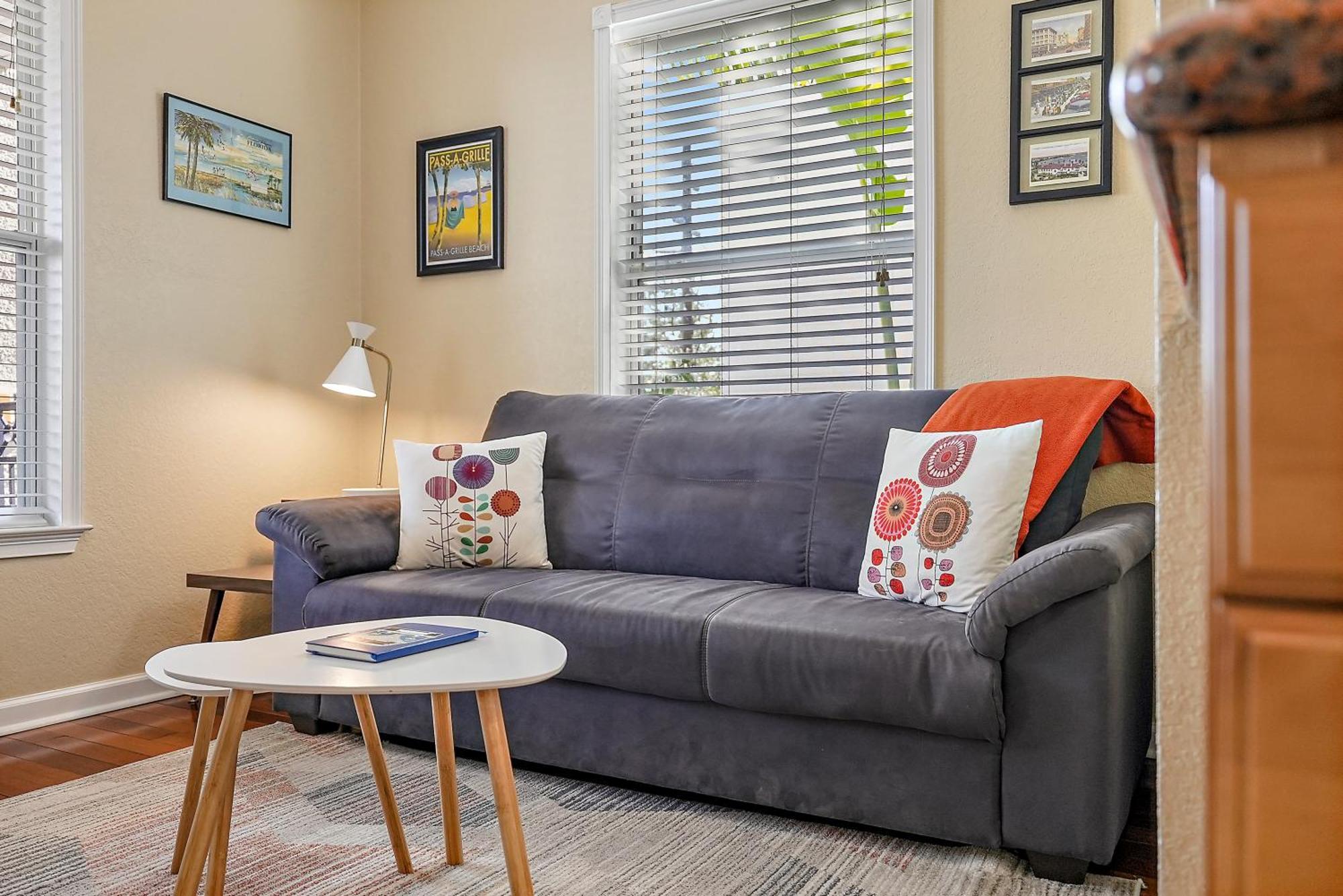 Retro Retreat In Dtsp - Explore The Downtown Area St. Petersburg Exteriör bild