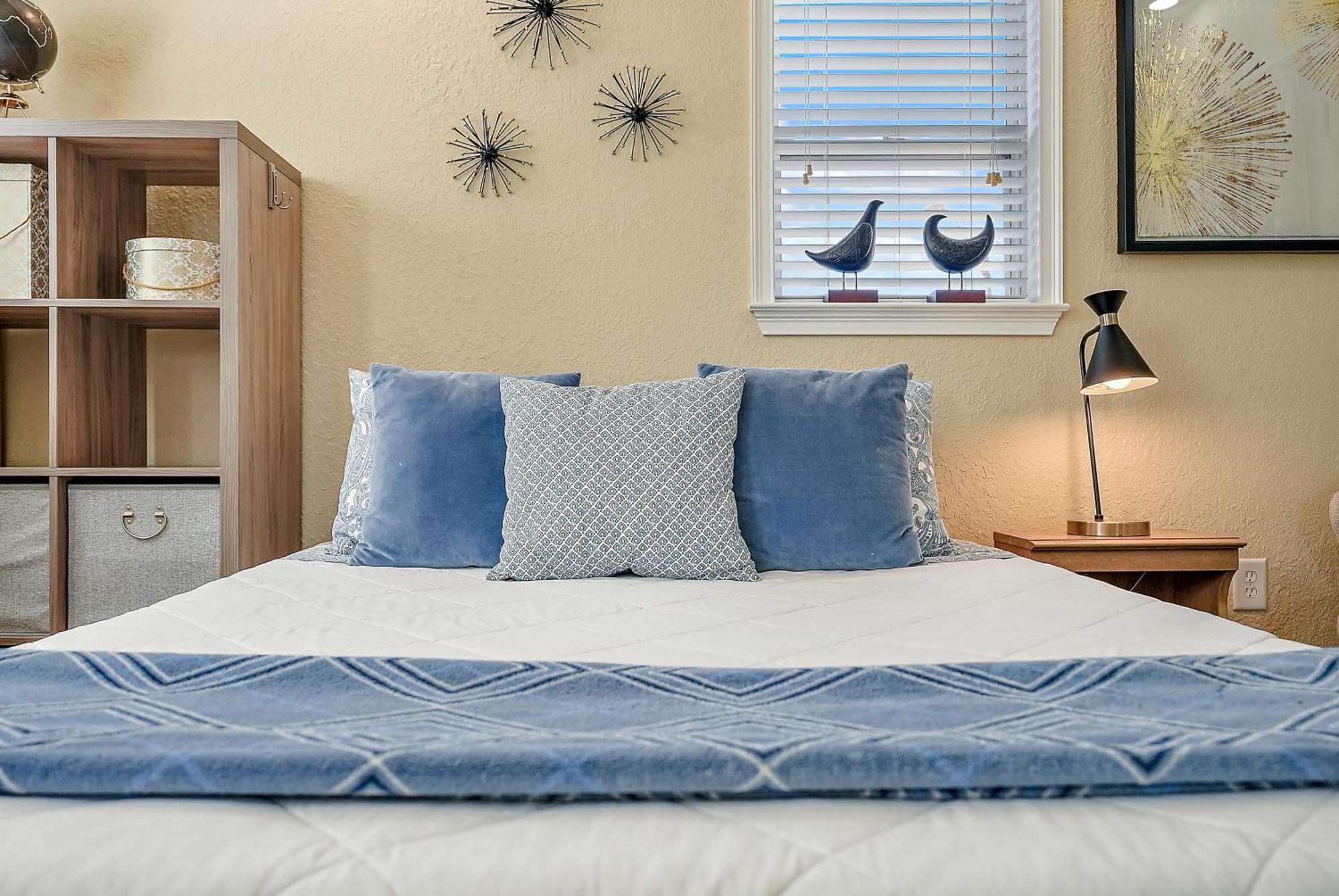 Retro Retreat In Dtsp - Explore The Downtown Area St. Petersburg Exteriör bild