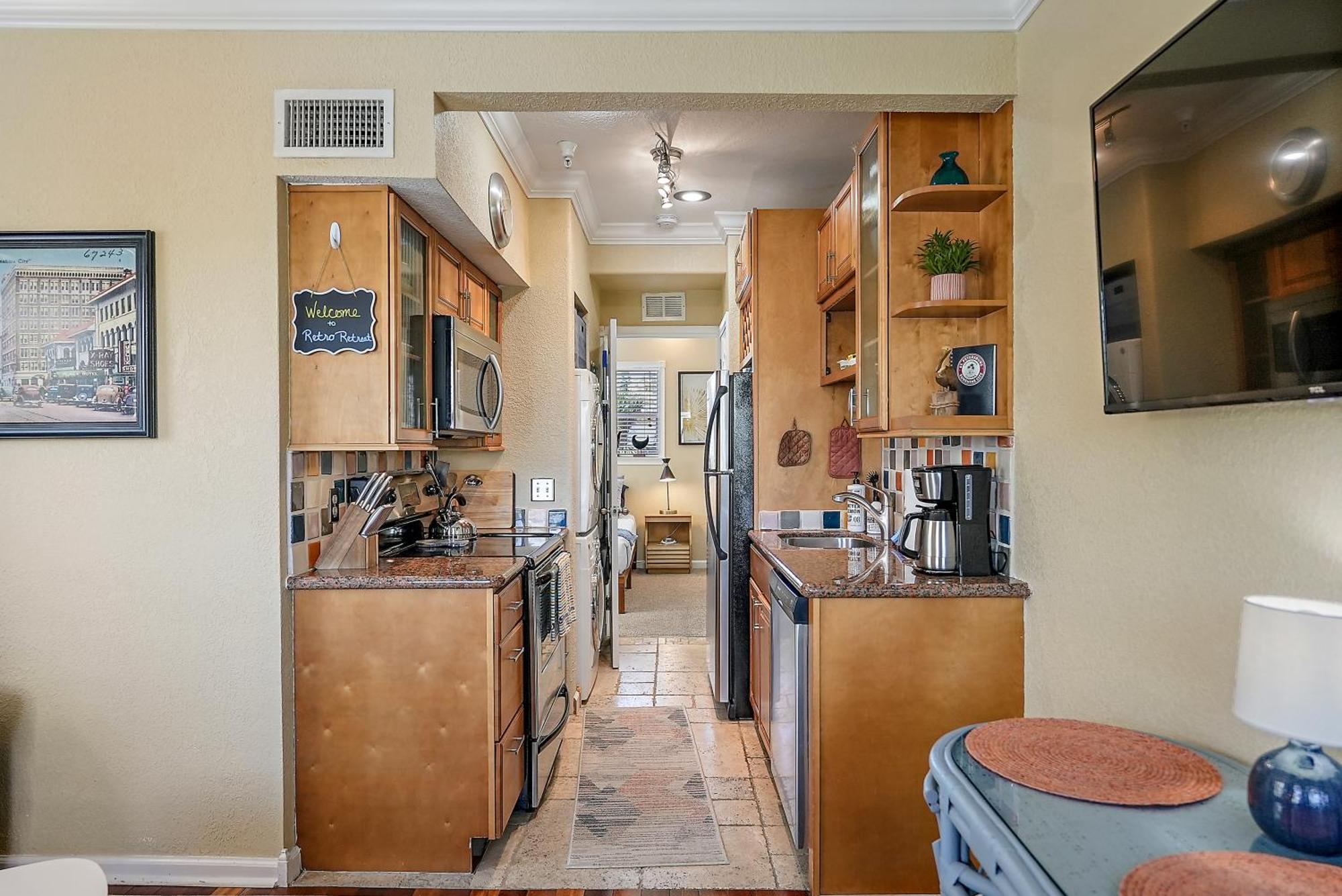 Retro Retreat In Dtsp - Explore The Downtown Area St. Petersburg Exteriör bild